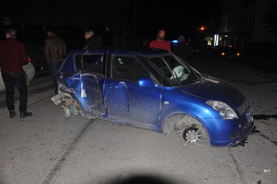 Lefkoşa'da  iki aracın çarpışmasıyla meydana gelen kaza