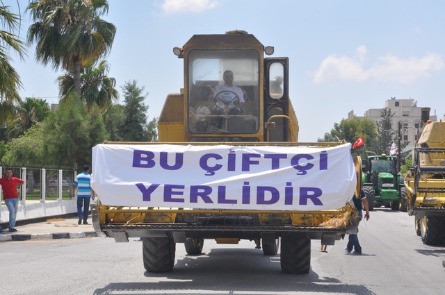 Çiftçiler Lefkoşa'yı kuşattı