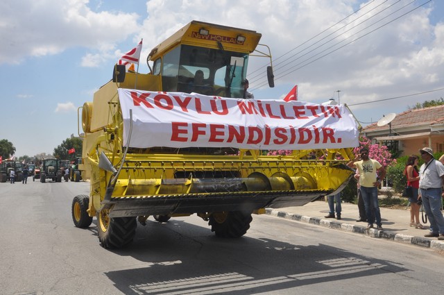 Çiftçiler Lefkoşa'yı kuşattı