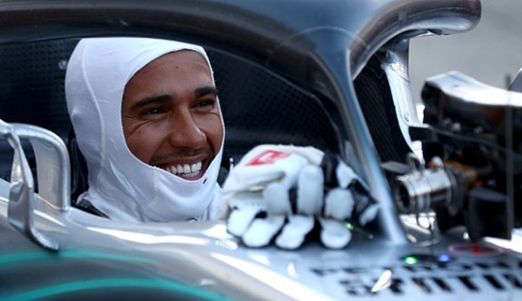 Hamilton'dan üst üste 4. zafer