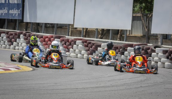 Kartingçiler piste inecek