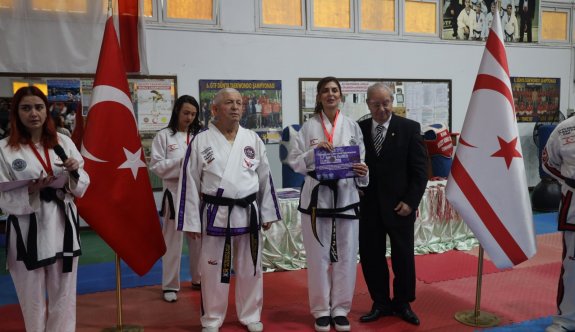 Taekwondo’da ödüller verildi