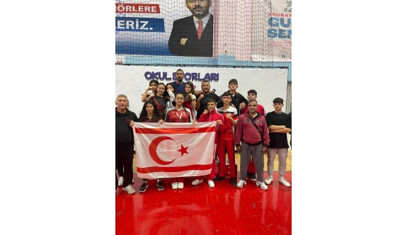 2023 Türkiye Okullar Arası Gençler Kickboks Şampiyonası’nda büyük başarı