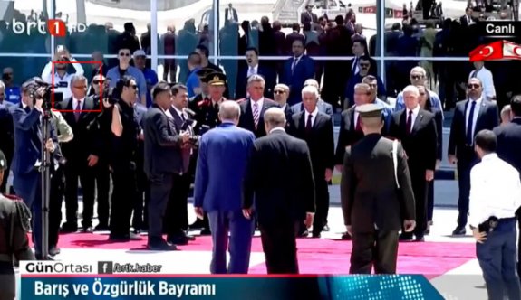 Erhürman’ın Erdoğan’ı karşılamasına tepki