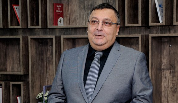 “Genç ölümler için aşıları suçlamak doğru değil”