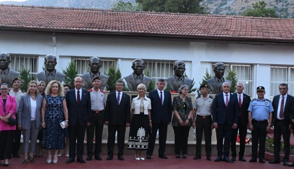 “Şanlı bayraklarımızı sonsuza dek göklerde dalgalandıracağız”