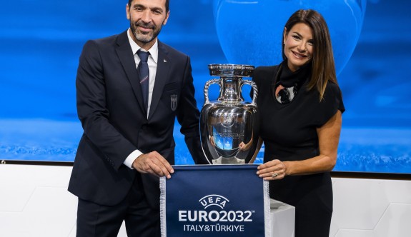 Euro 2032'ye Türkiye ile İtalya ev sahipliği yapacak