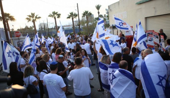 Larnaka’da Yahudilere destek etkinliği