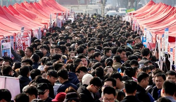 Çin'in nüfusu 2023'te azalma eğilimini sürdürdü