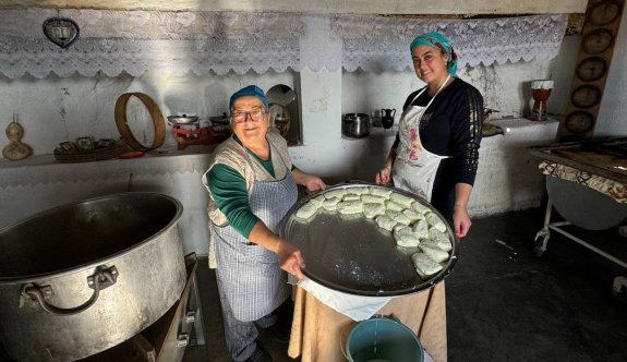 Hellim yapımı, turistlerin yeni gözdesi oldu