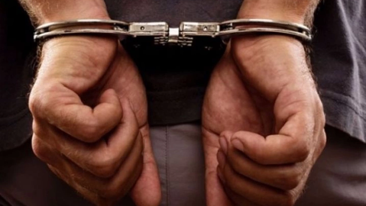KKTC’ye giriş yapan kişi kanunsuz uyuşturucu madde tasarrufundan tutuklandı