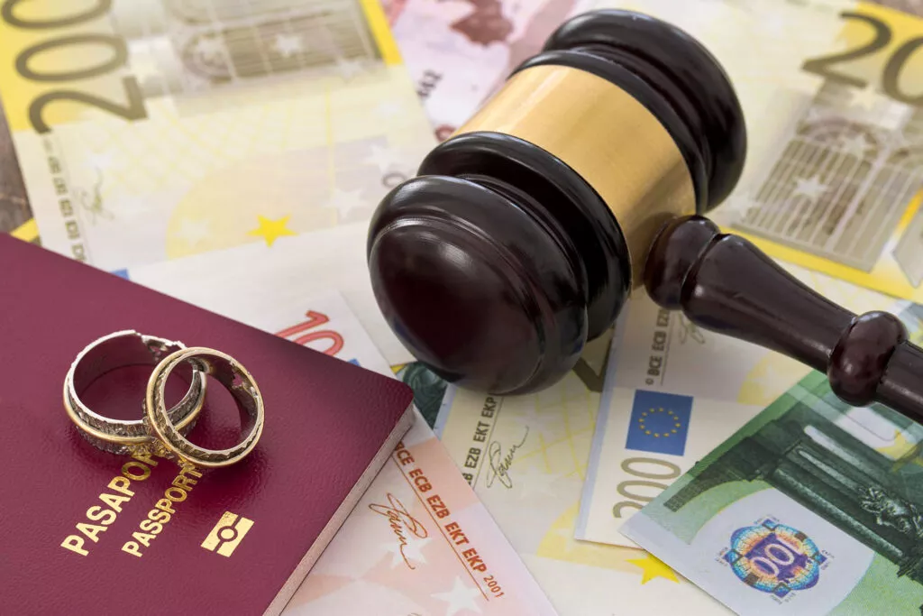 Paravan evlilik organizasyon çetesinin tarifesi 5 ile10 bin Euro arası