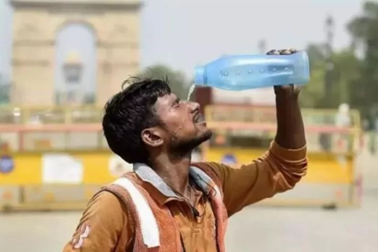 Hindistan'da aşırı sıcaklar nedeniyle 16 kişi öldü
