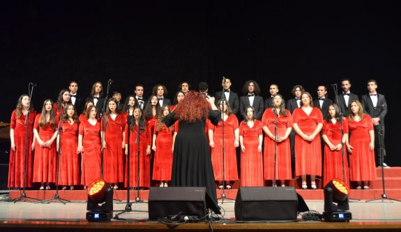 “Korolar Mağusa’da Tınlıyor” koro şöleni gerçekleştirildi