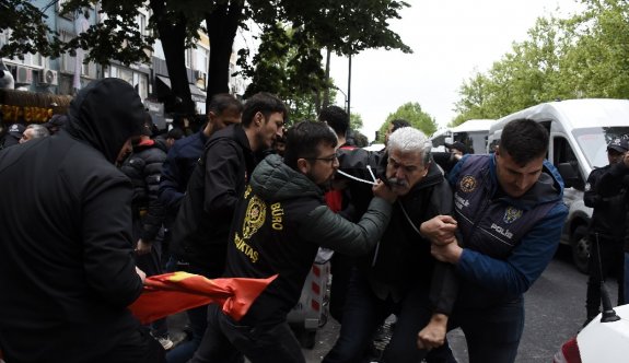 Taksim Meydanı'na yürümek isteyen gruplara müdahale edildi