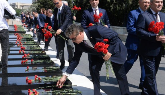 Başbakan Üstel Azerbaycan’da