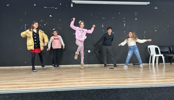 Lefkoşa Belediye Tiyatrosu 8-10 yaş grubu tiyatro ekibi yıl sonu gösterisi sunacak