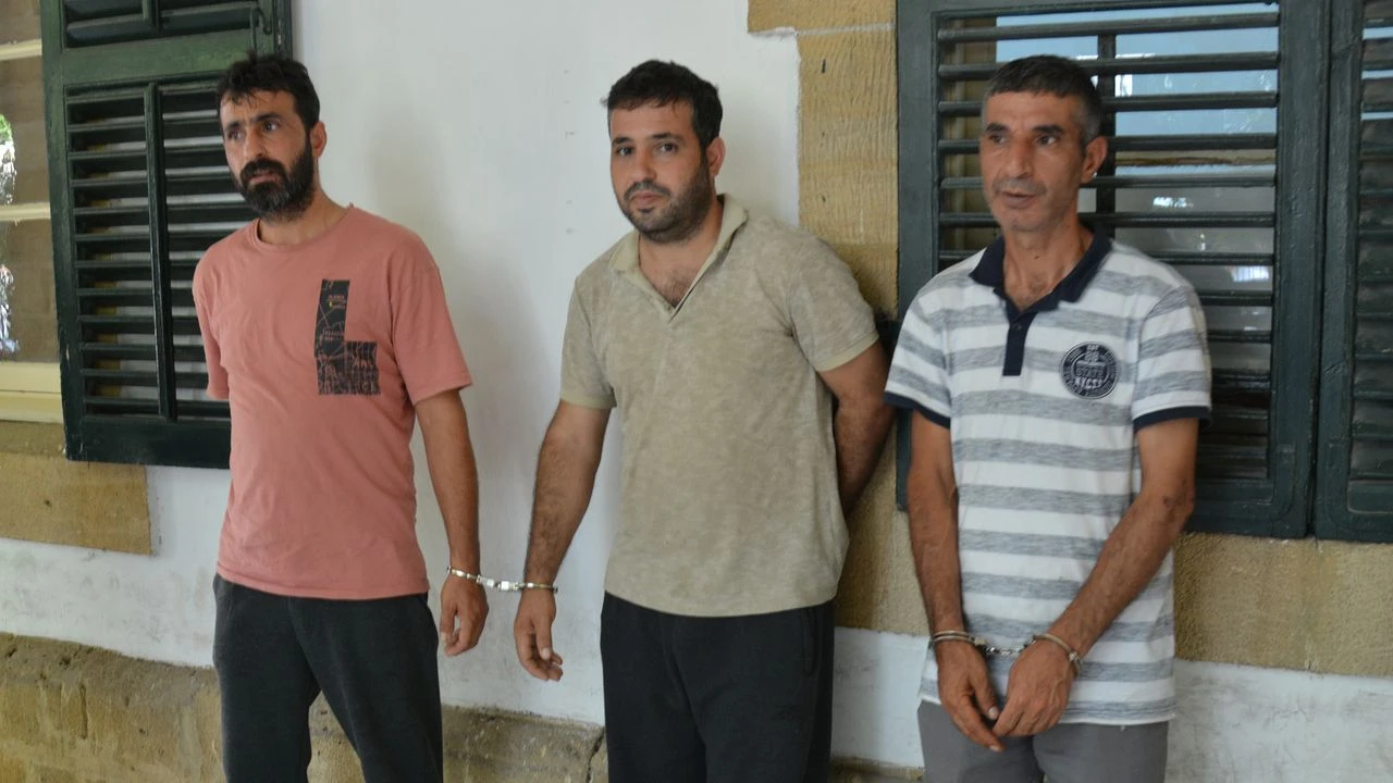 Polise saldıran üç kardeş serbest kaldı