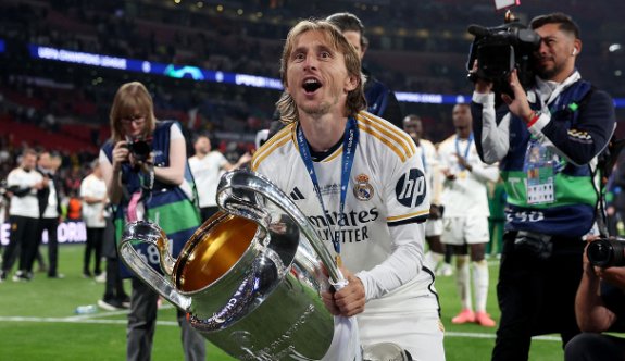 Real Madrid, Modric'ten vazgeçemiyor