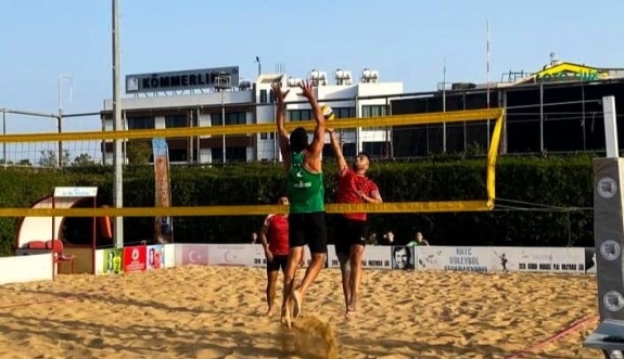 2.Şampiyon Melekler Plaj Voleybolu Liginde final gecesi