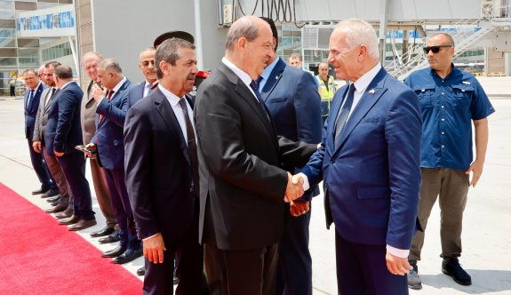 Cumhurbaşkanı Tatar Azerbaycan’a hareket etti: “Aile ile buluşmaya gidiyoruz”