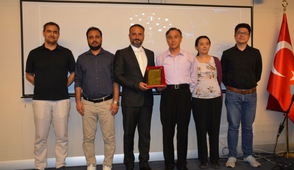 YDÜ Bilim Ödülleri ile Dr. Suat Günsel Onur Ödülü Altın Madalyası sahiplerini buldu