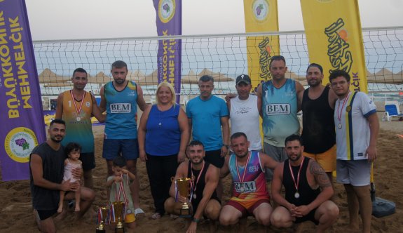 Amatör Plaj Voleybol Turnuvası tamamlandı