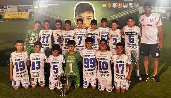 Cihangir U11 takımı şampiyon