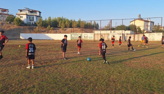 Hamitköy Futbol Akademisinde tempo arttı