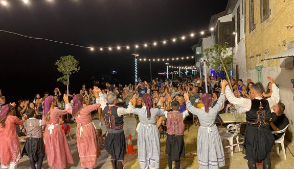 Lefkoşa Gençlik Günleri kapsamında “İki Toplumlu Konser ve Halk Dansları Gösterisi” yapıldı