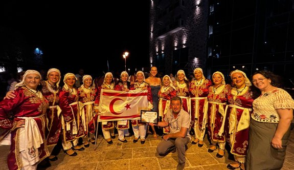 Mehmetçik Kültür ve Dayanışma Derneği, Karadağ’da halk dansları festivaline katıldı