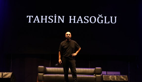 Tahsin Hasoğlu, Moe Açık Hava Sahnesinde Stand-Up Gösterisi ile Güldürdü