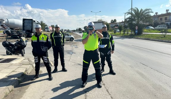 21 araç trafikten men edildi, 4 sürücü tutuklandı