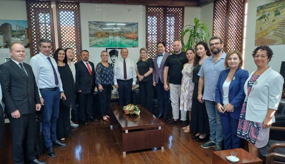 Ataoğlu, TÜRKSOY Opera Günleri etkinliğine katılmak için ülkede bulunan sanatçıları kabul etti