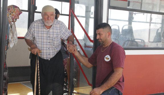 Beyarmudu Belediyesi’nin ücretsiz ulaşım desteği sürüyor