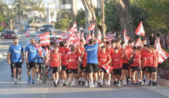 Gönyeli sezonu karnaval havasında açtı