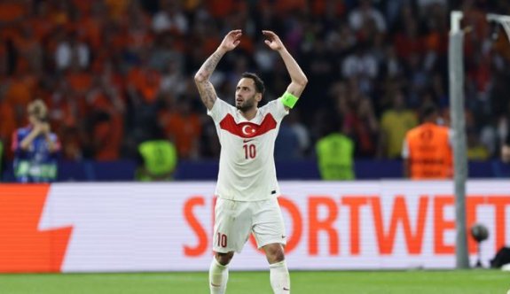 Hakan Çalhanoğlu "Altın Top"a aday