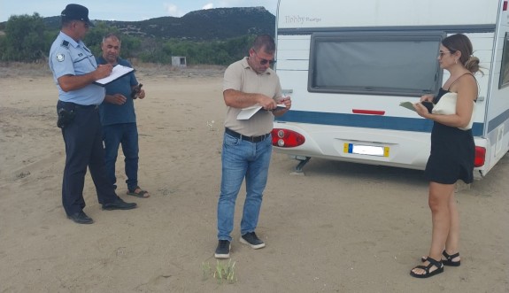 Karpaz'da 36 karavan sahibine ihbarname, 4 karavan sahibine cezai işlem