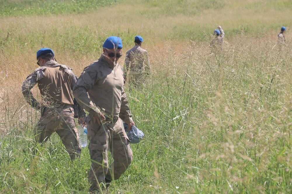 Komandolar, arazide Narin’den iz arıyor