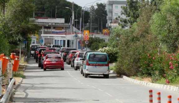 Metehan sınır kapısında atlar için ilaç tespit edildi