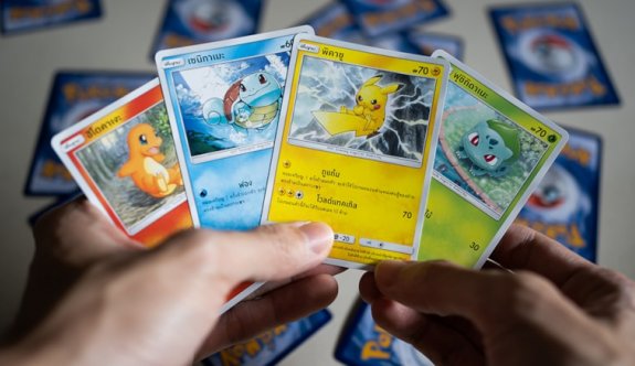 Pokemon kartı, 12 milyon liraya satıldı