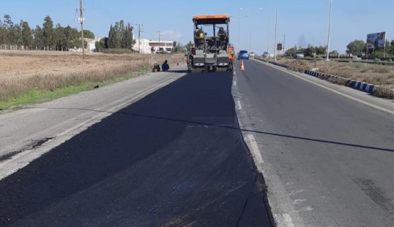 Haspolat ile Türkeli arasında yol bakım onarım çalışmaları devam ediyor