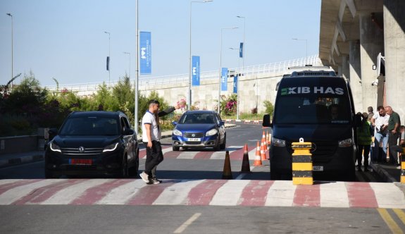 Havalimanındaki trafik sorunu çözülüyor