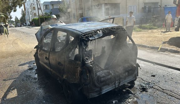 Seyir halindeki araç bir anda kül oldu