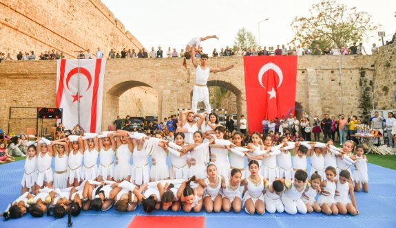 Girne, Dr. Küçük Oyunlarıyla coştu