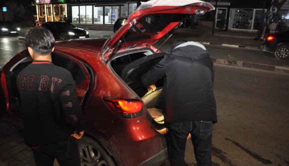 Trafik polisi, tefeci yakaladı